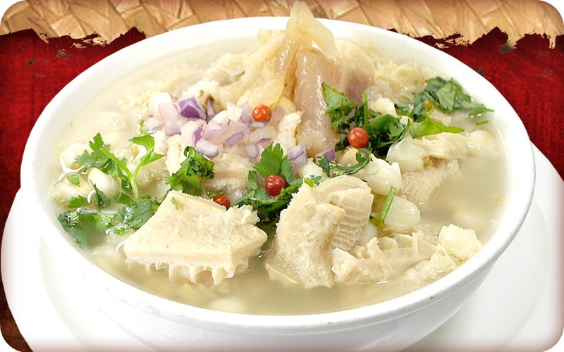 Caldo estilo sinaloense